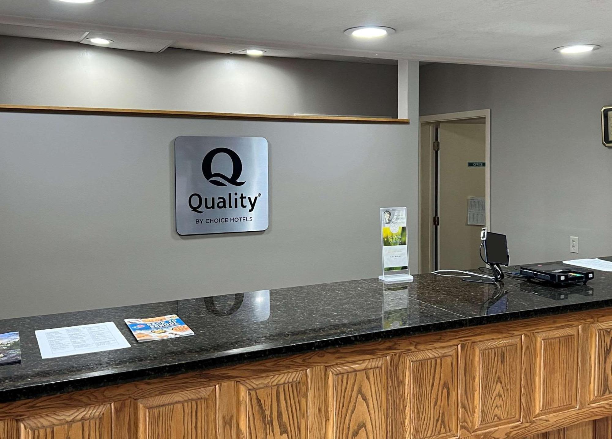 Quality Inn & Suites Grants - I-40 Esterno foto